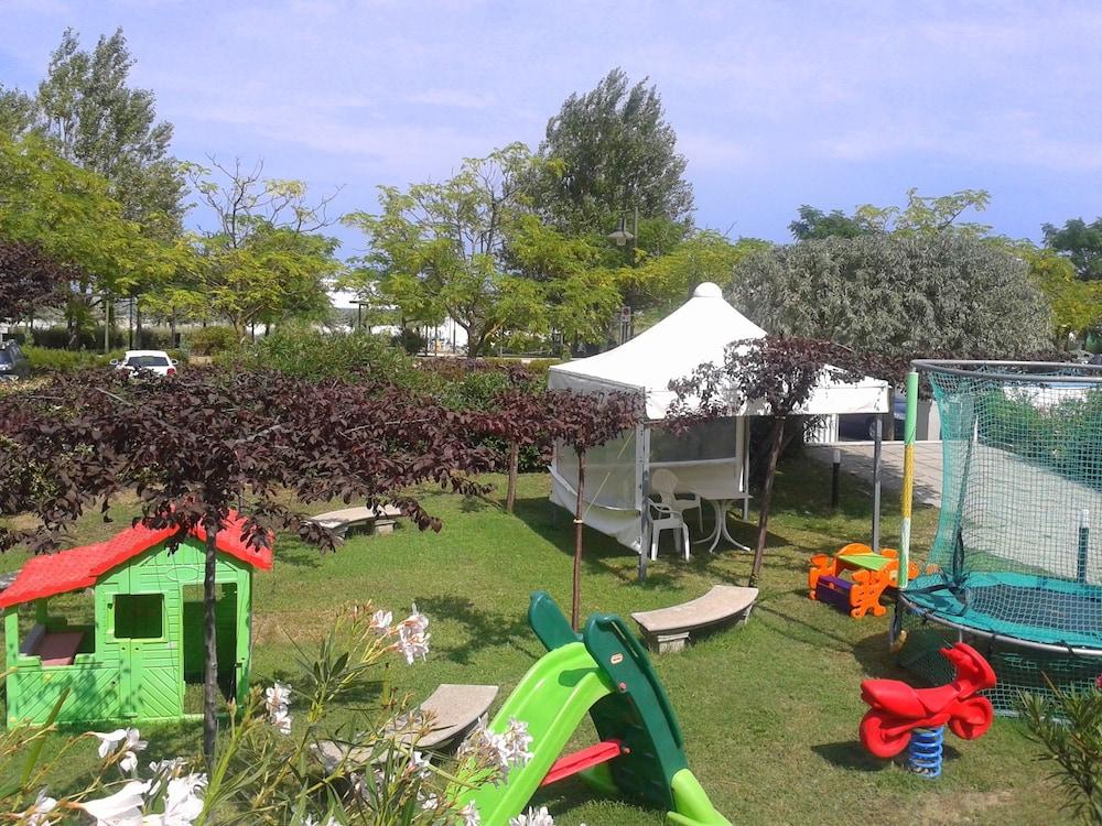 Hotel Britannia Cesenatico Zewnętrze zdjęcie