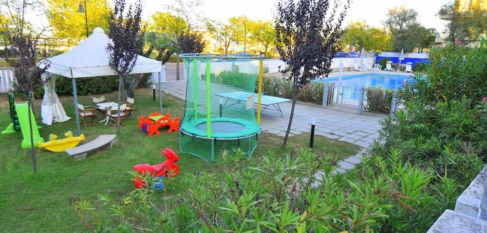 Hotel Britannia Cesenatico Zewnętrze zdjęcie