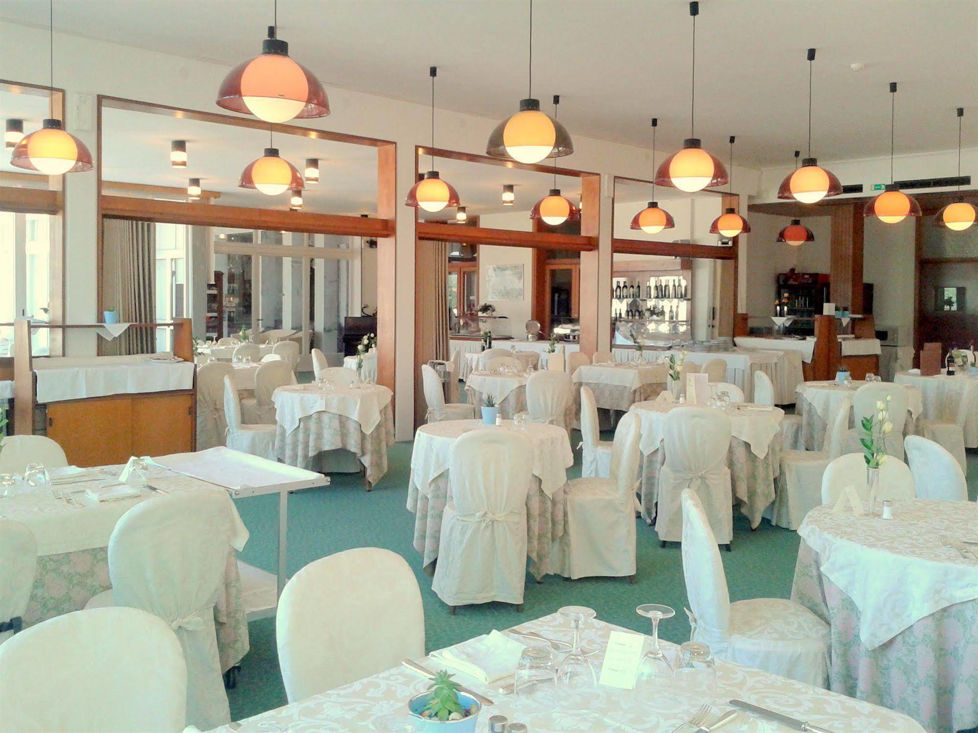 Hotel Britannia Cesenatico Zewnętrze zdjęcie
